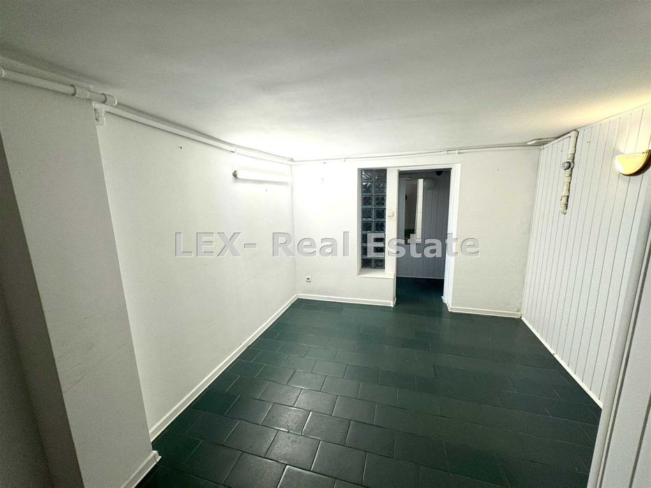 Do wynajęcia lokal 38m2 w centrum Pruszkowa.