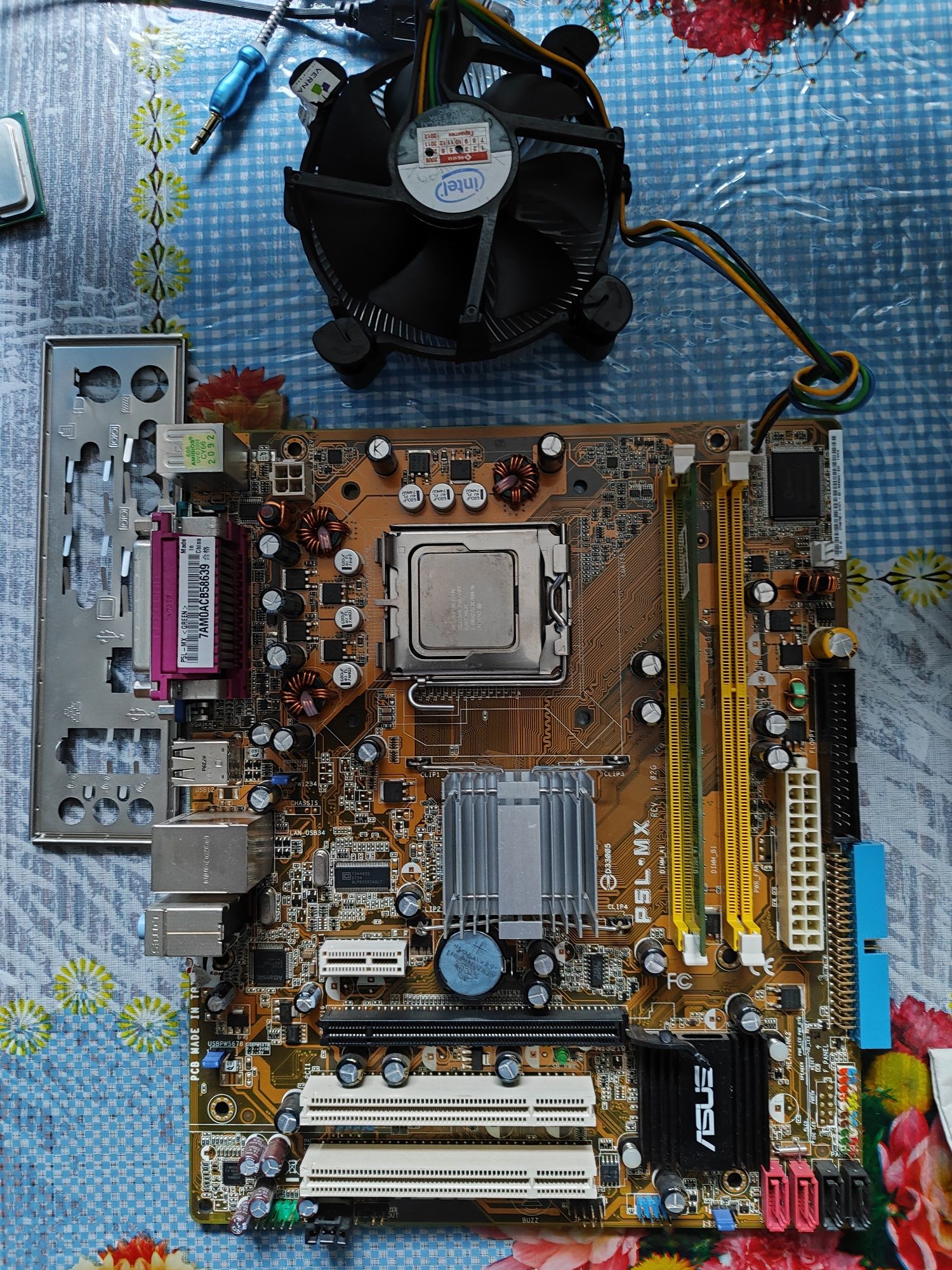 Asus P5L-MX s775