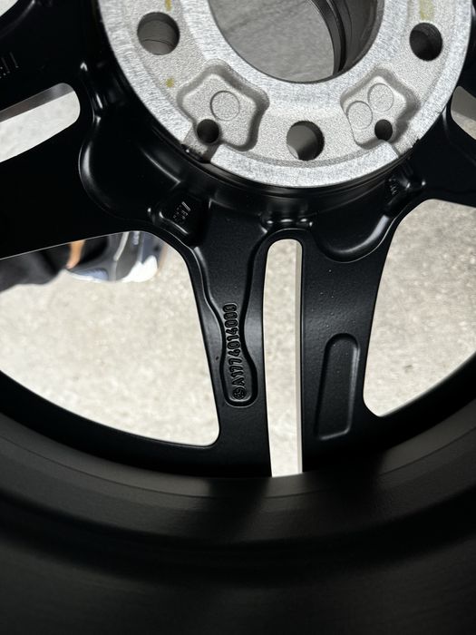 Felgi AMG z oponami 235/40 R18 A35 A45 CLA