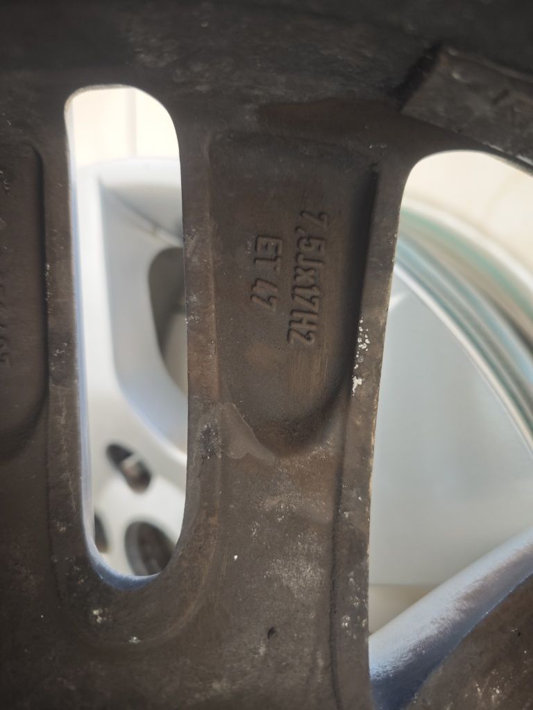 Oryginalne felgi 17 5x112 7.5j et47 VW  passat b6