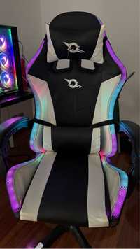 Cadeira gaming com RGB