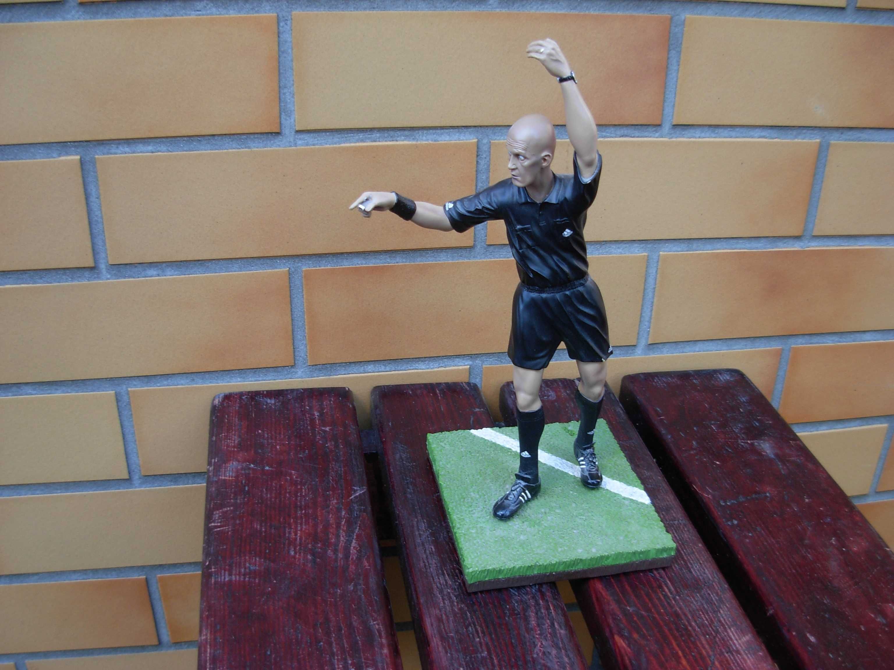 Figura w limitowanej edycji -Pierluigi Collina włoski sędzia piłkarski