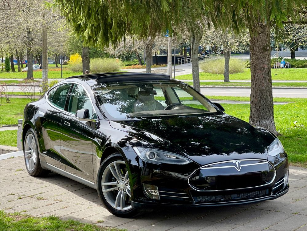 Запчасти, разборка, автошрот Tesla Model S (Тесла Модел С)