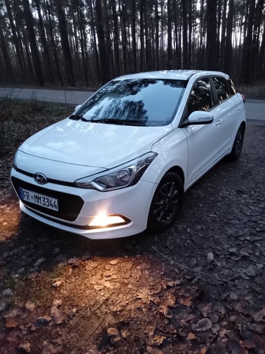 Sprzedam niezawodne auto Hyundai i 20 .1.2classik