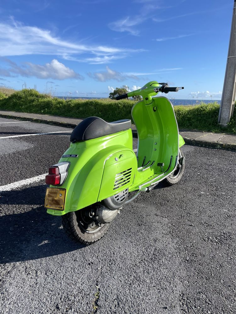 Vespa 50s 1976 como nova