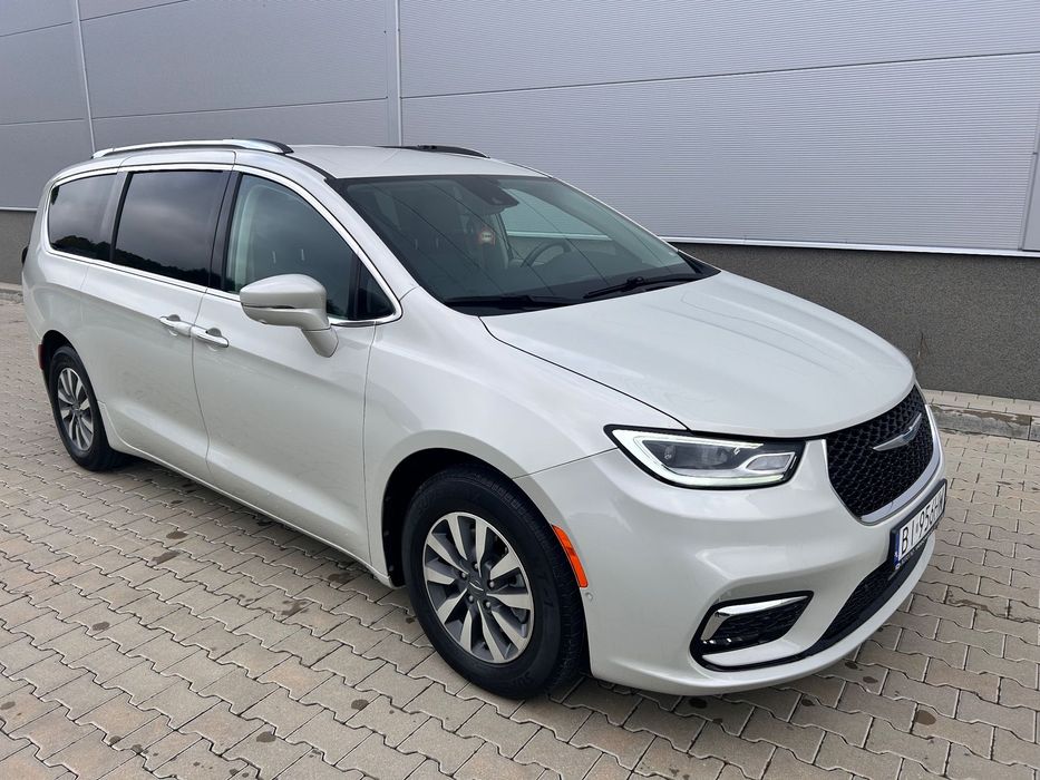 Chrysler Pacifica Hybryda stan wzór sprawne pewne zadbane zamiana