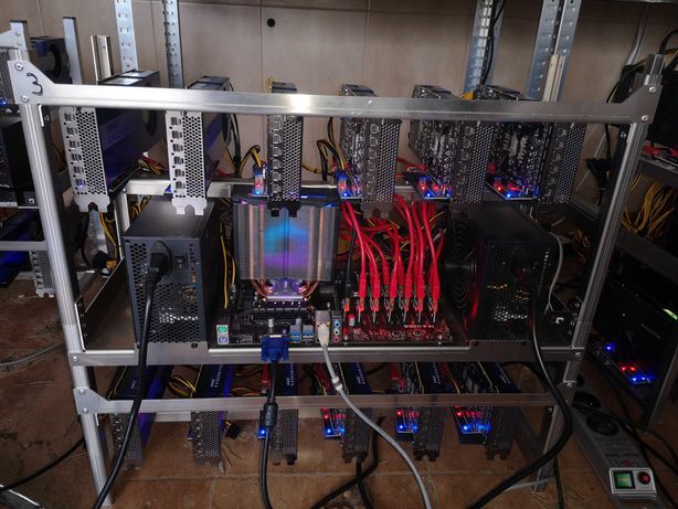 Koparka Kryptowalut 12 x AMD Radeon Pro VII