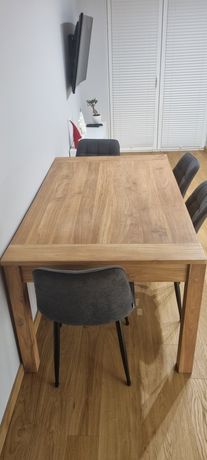 Drewniany szczotkowany stół