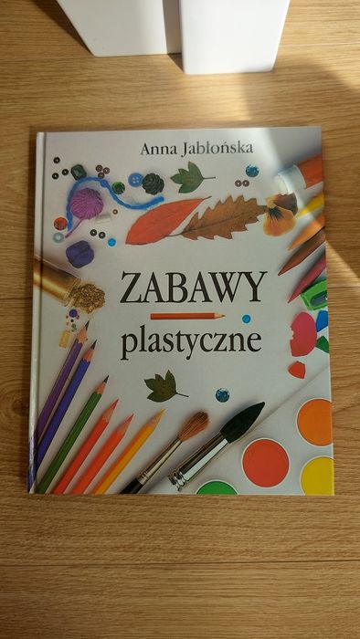 Książka "Zabawy plastyczne"