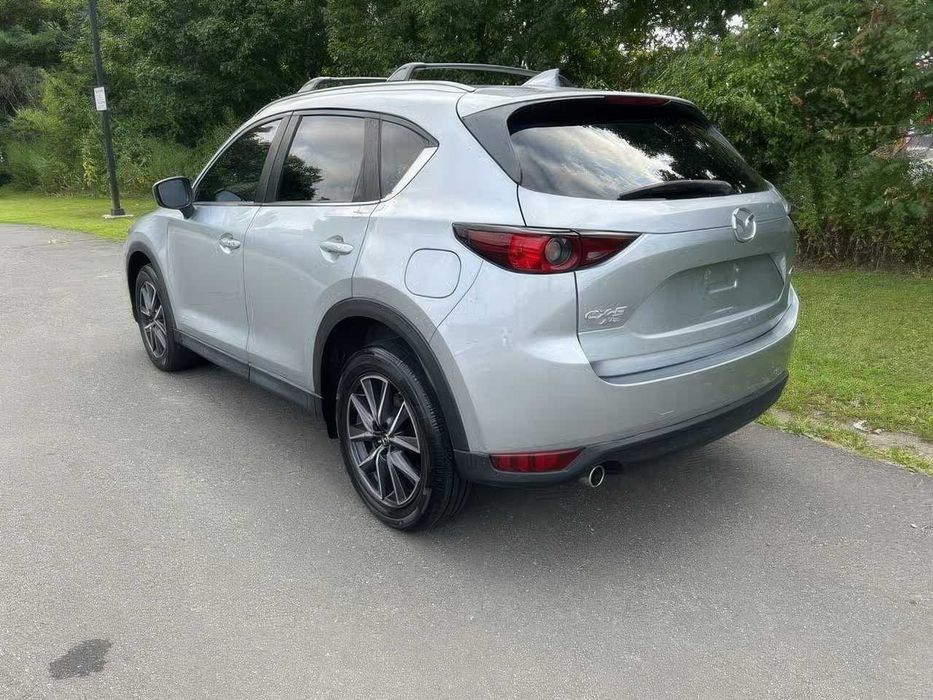 Mazda CX-5 Touring      2018