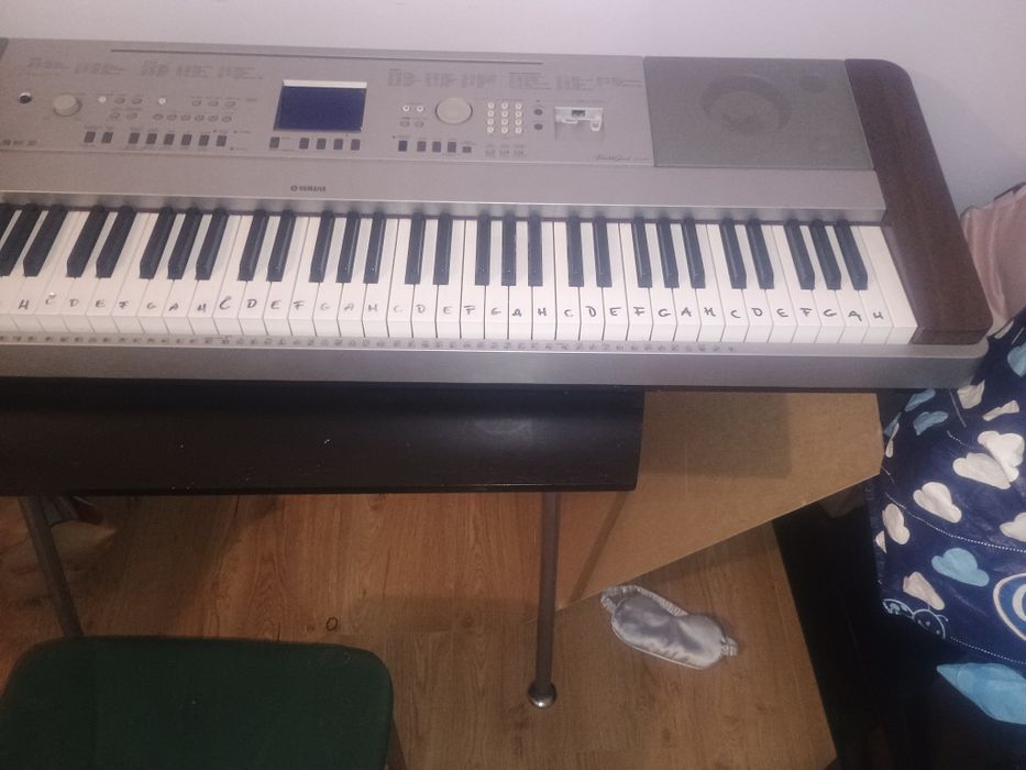 Piano Yamaha DGX-640
