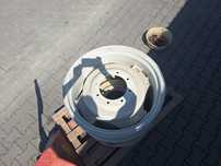 Felgi w10x28 od john deere 6320