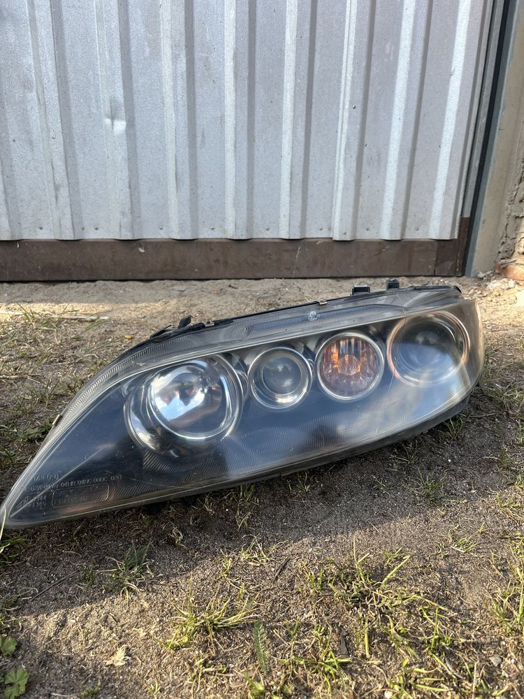 Lampy ksenony przód mazda 6