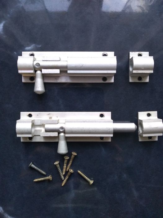 Zasuwki do drzwi , szafek , bramek. 4 szt.