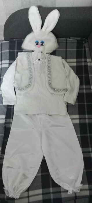 Новорічний костюм зайчика