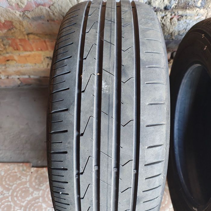 Шини на автомобіль