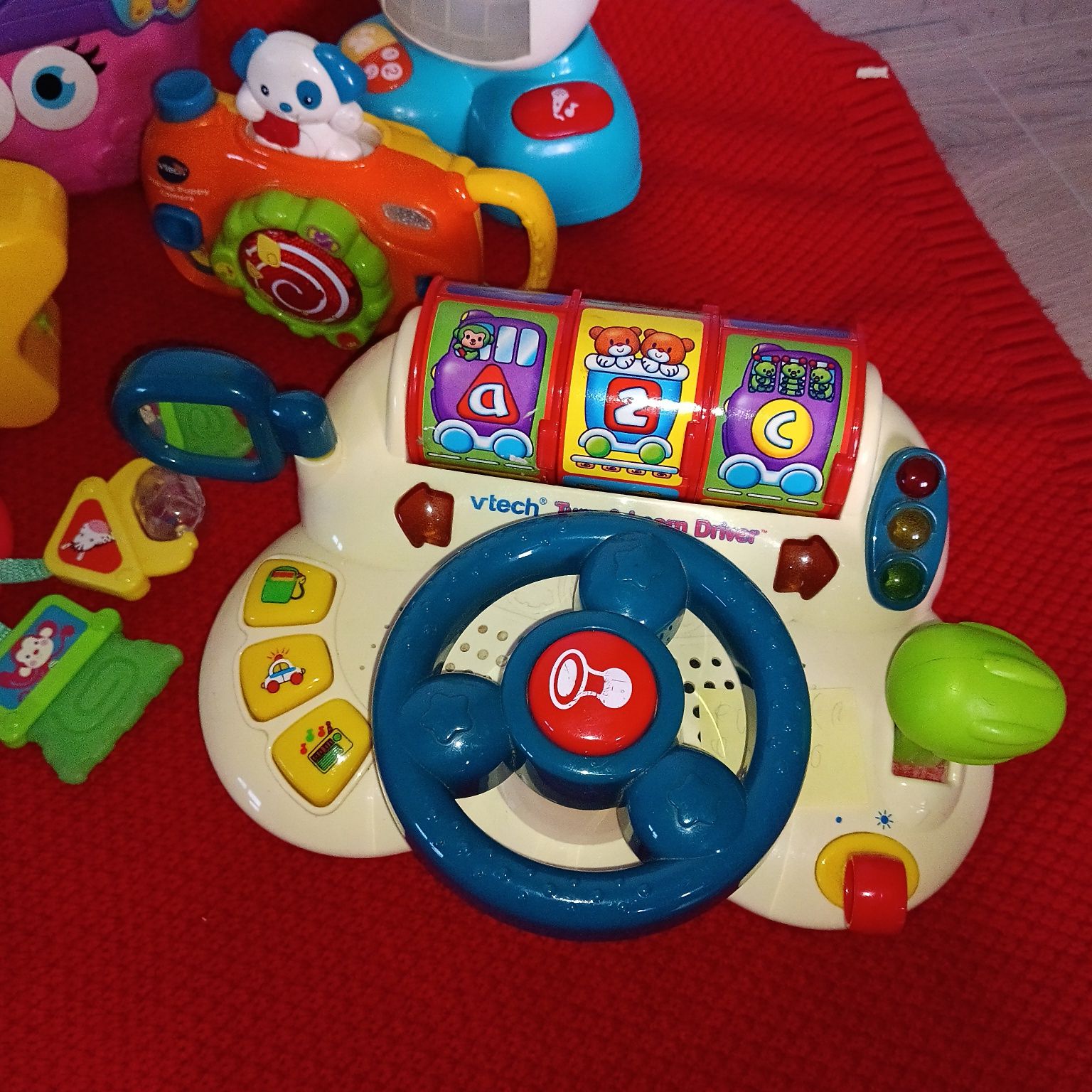 Zestaw zabawek dla malucha fisher price v-tech