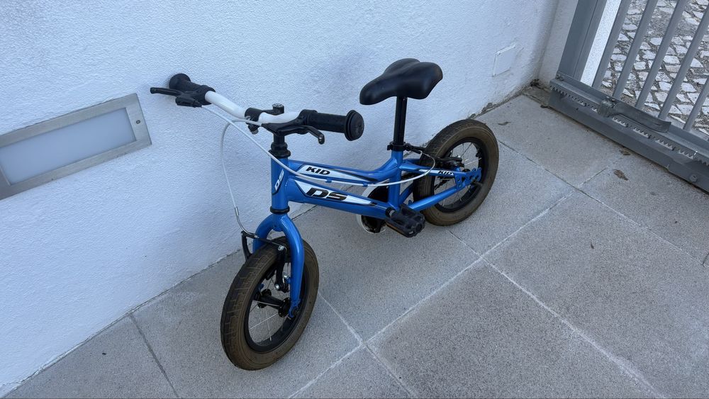 Bicicleta de Criança KID DS quase nova + rodinhas oferta