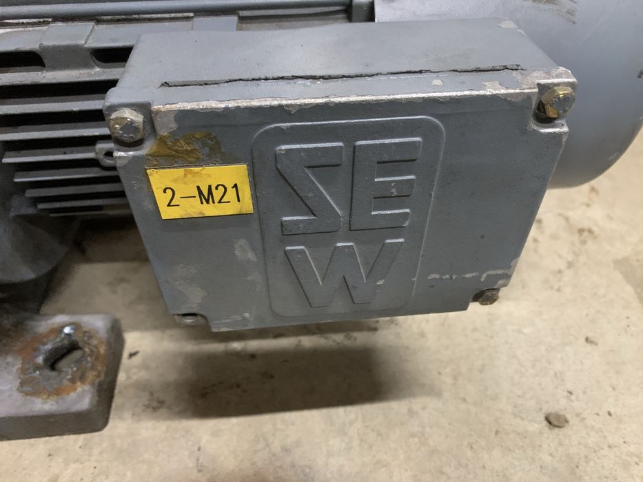 Продам 2 мотори SEW з редуктором з Німеччини