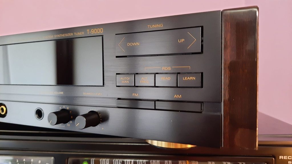 Tuner Grundig T9000 Fine Arts Top stan