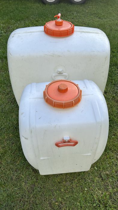 zbiorniki fermentacyjne/ pojemniki na wode 300 i 150l