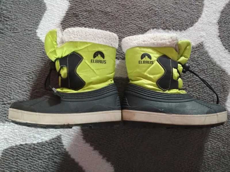 śniegowce kalosze gumowce na słotę ocieplane wygodne Elbrus