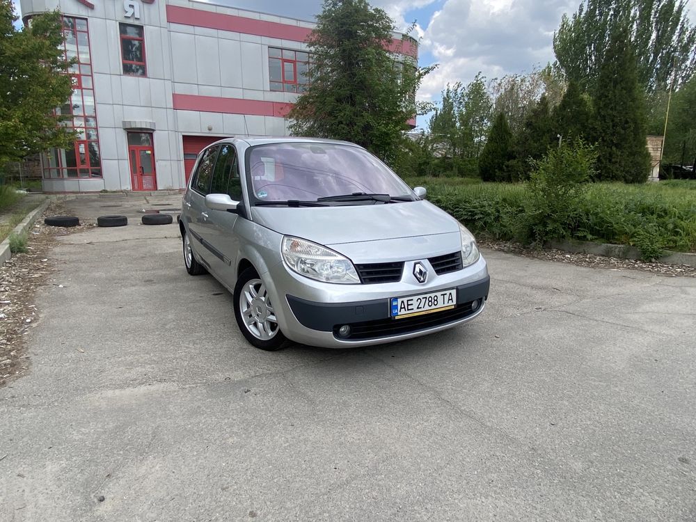 Renault Scenic 2 2.0 Бензин Автомат Обслужен