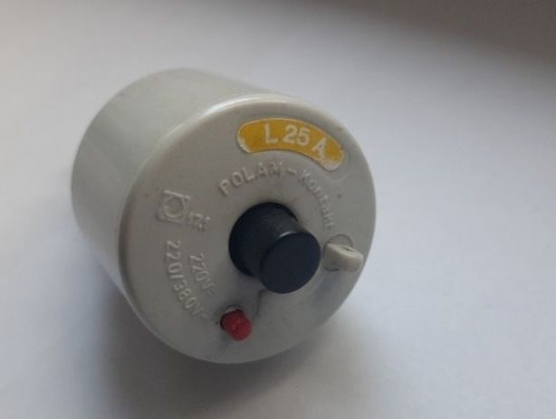 Bezpiecznik, wyłącznik automatyczny L25A, 1 sztuka z demontażu