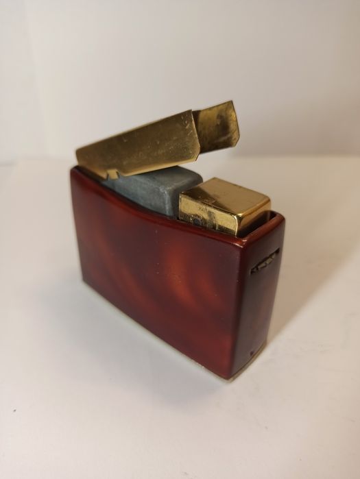 Винтажная настольная зажигалка