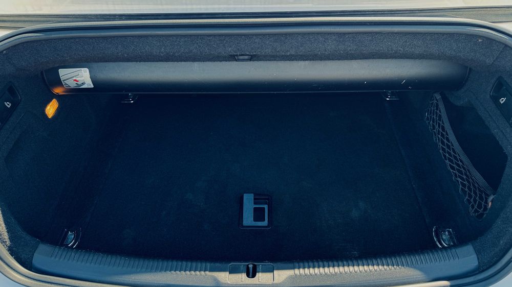 Продається яскравий автомобіль для емоцій - AUDI S5 CABRIOLET