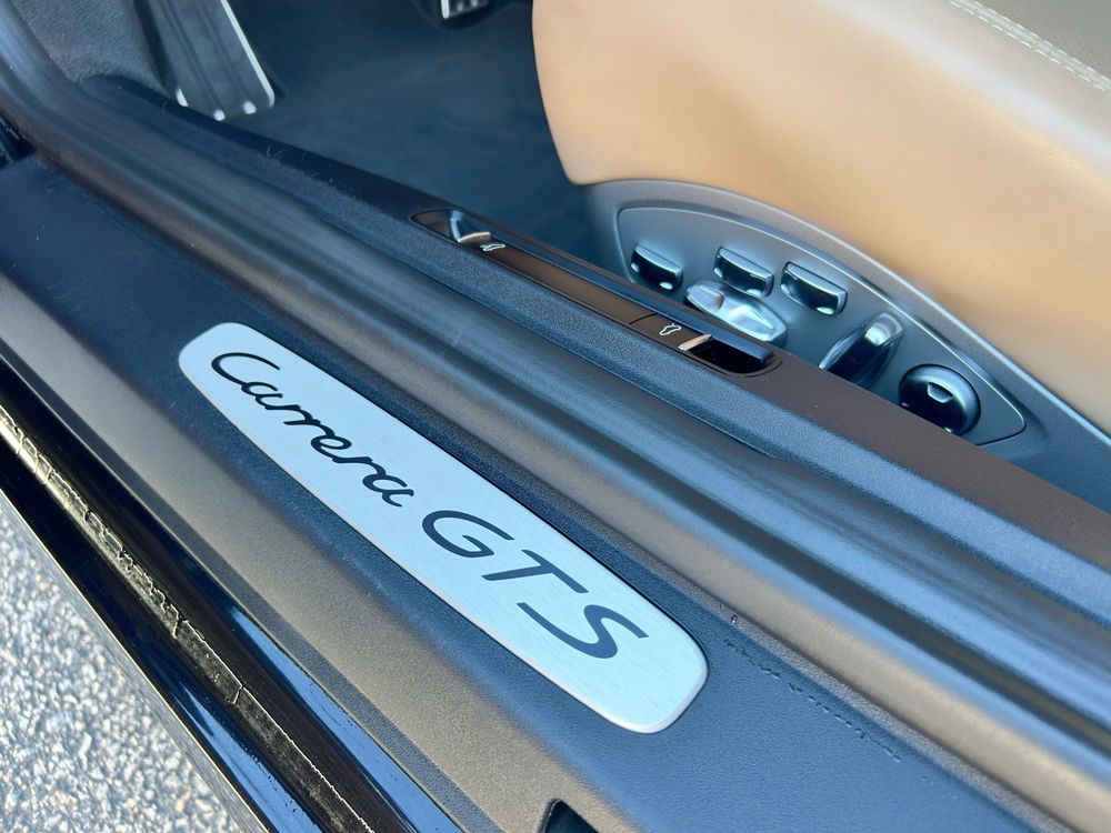 Porsche 911 GTS Cabrio