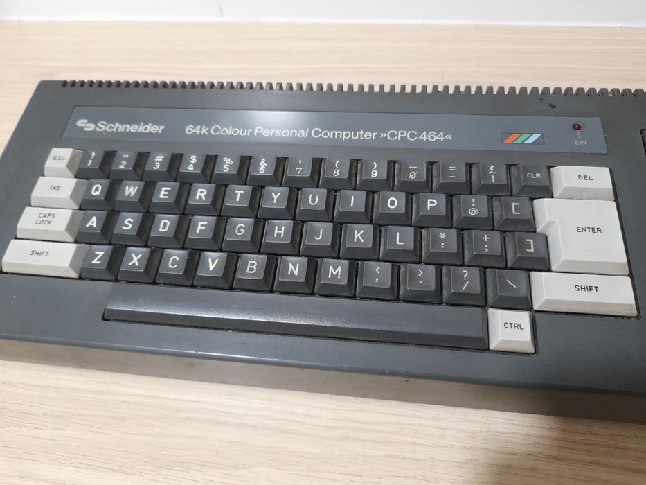 Komputer Amstrad Schneider CPC 464