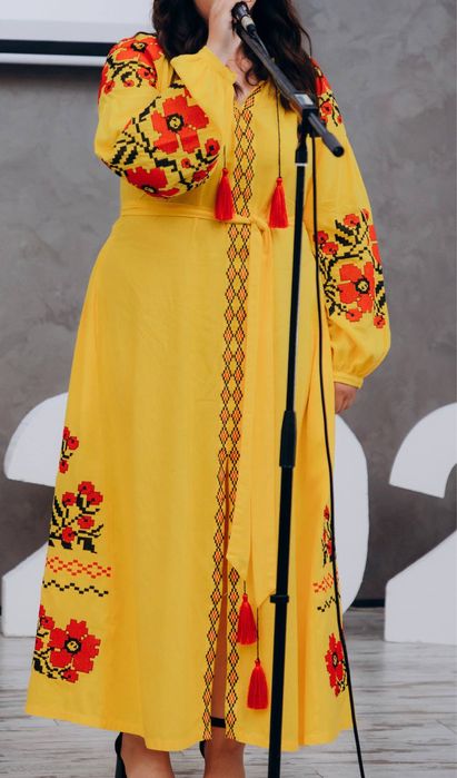 Продам вишиту сукню розмір L