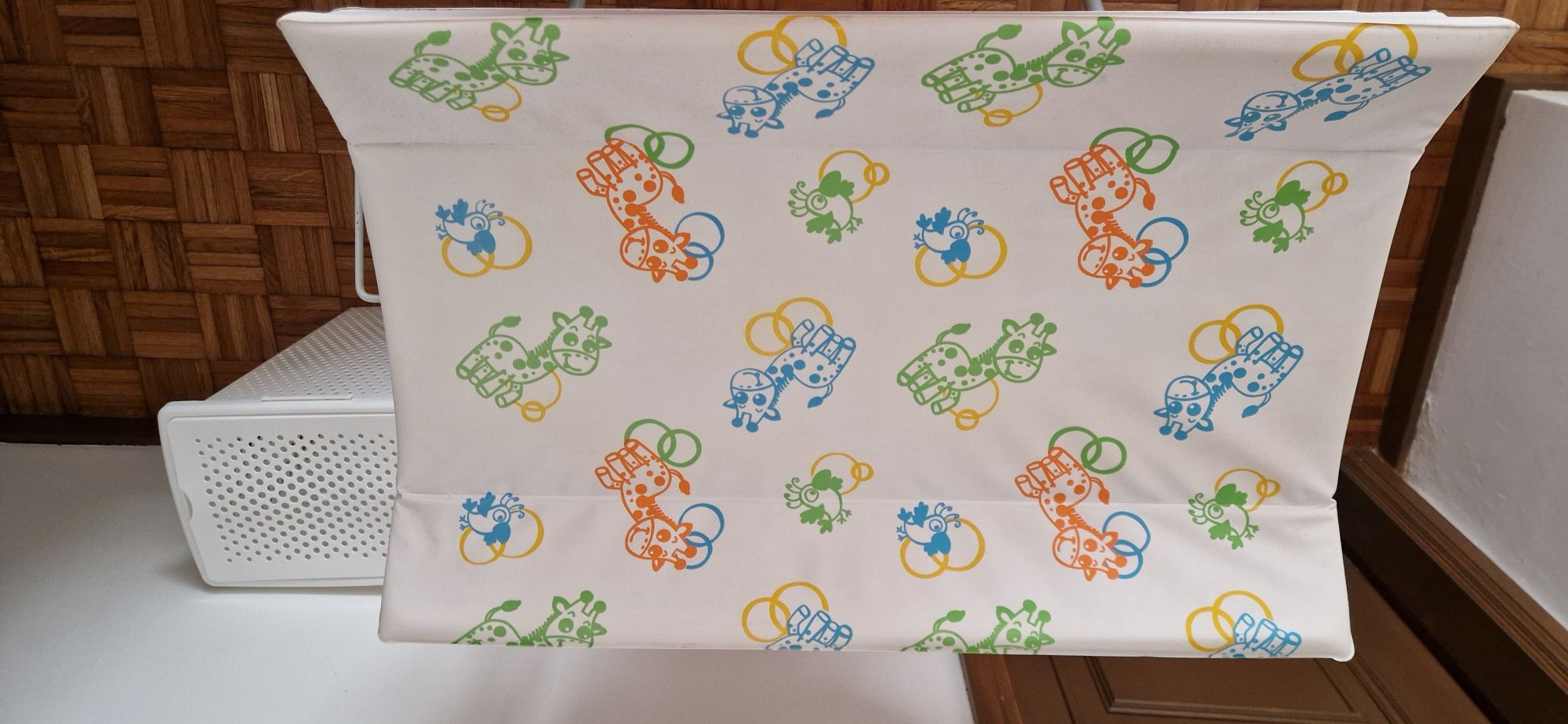 Banheira com suporte da PréNatal