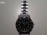 Relogio slazenger  com pulseira metalica e caixa