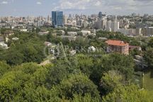Локомотивна. 330 м.кв. Солом'янка. 5 соток землі.