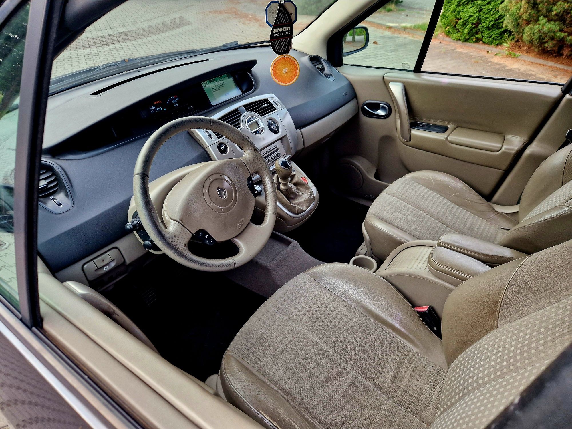 Renault Scenic 1.9 dCi 120 km klima Navi Alu
