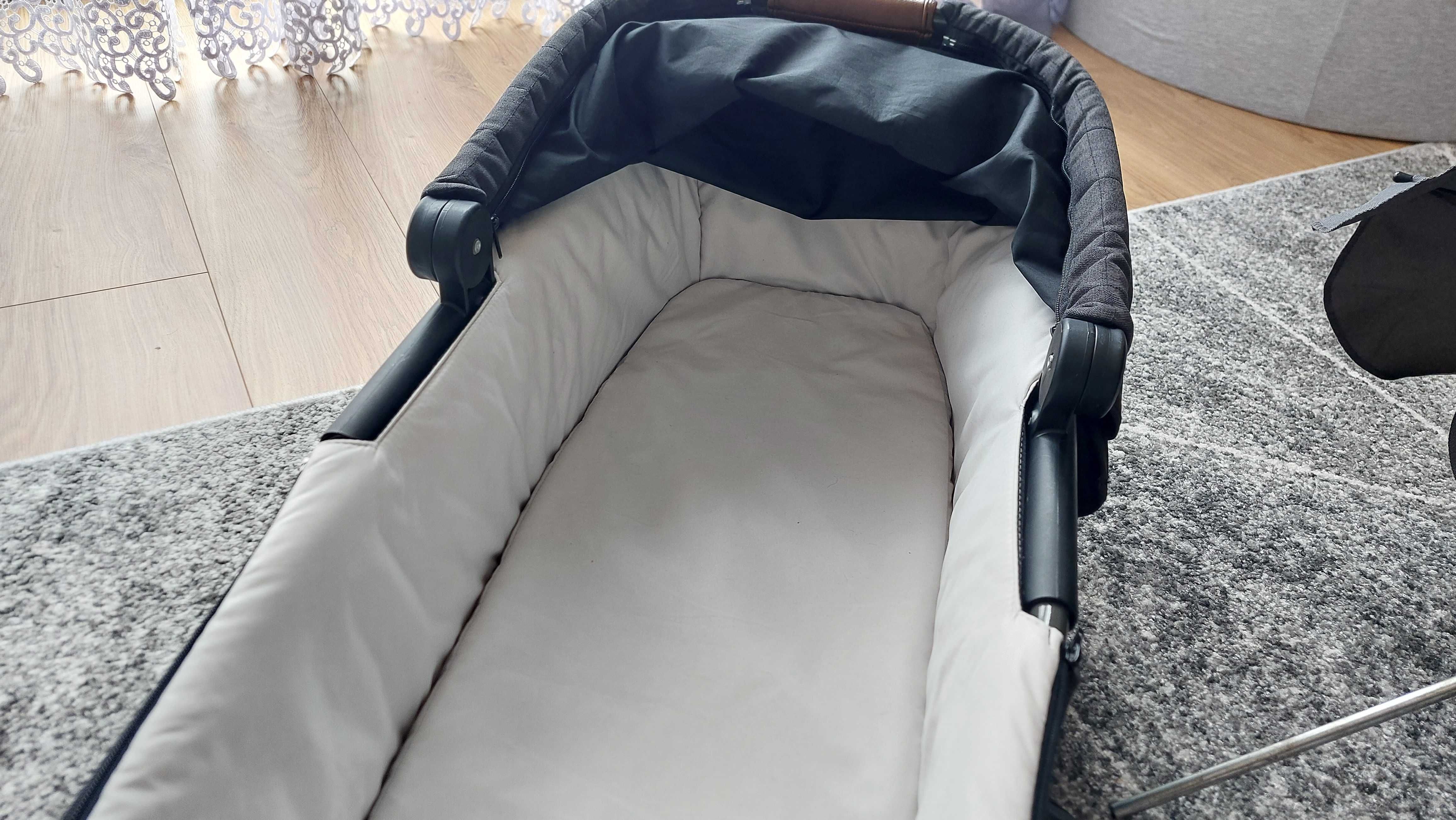 Gondola Joie ramble xl signature z
adapterami