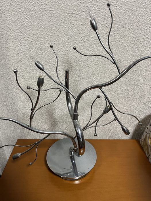 Candeeiro de mesa e de teto