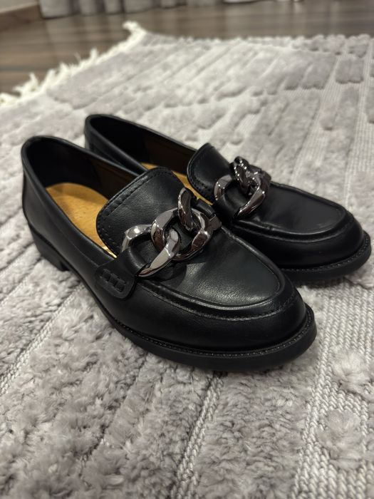 Лофери взуття жіноче туфлі