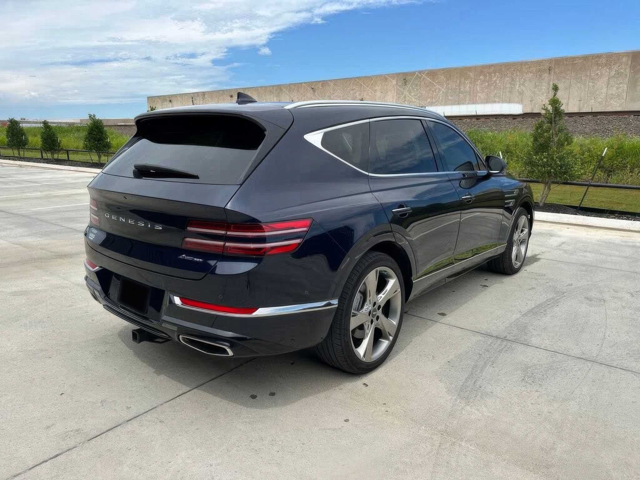 Genesis	GV80		 	2024