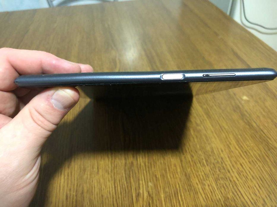 Планшет Lenovo Tab 4 (10, LTE)         ЦІНУ ЗНИЖЕНО!