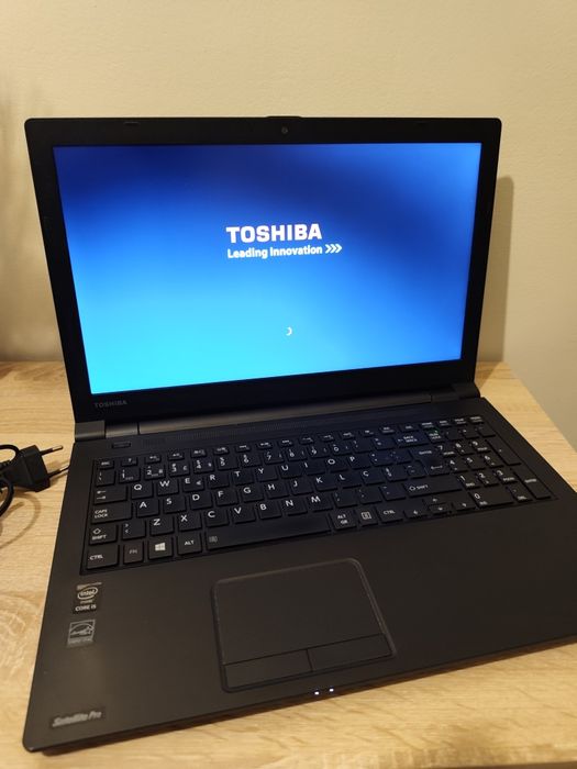 Portátil Toshiba satélite  Pro R50-B-119