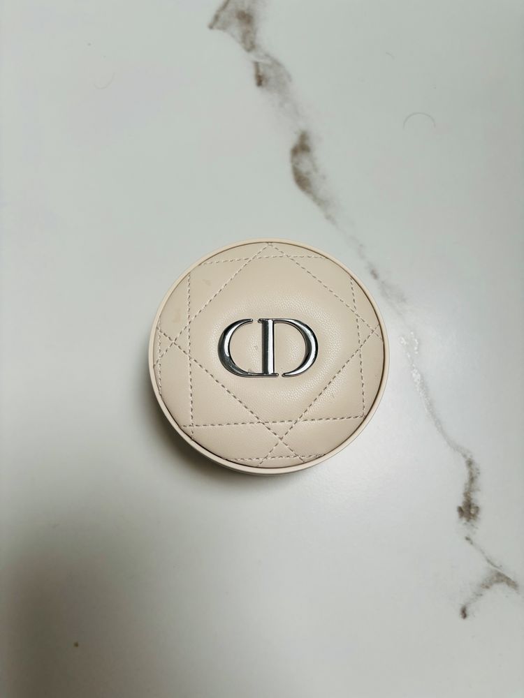 Oryginalny Puder Dior Forever Cushion Powder Light