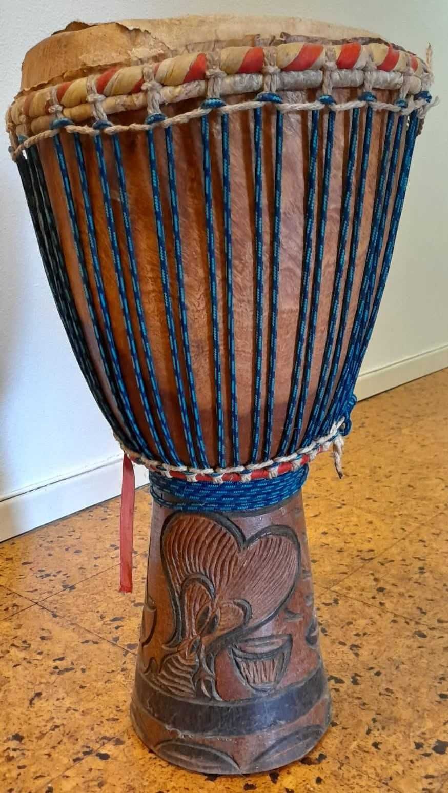 Vendo Djembe Grande para recuperar