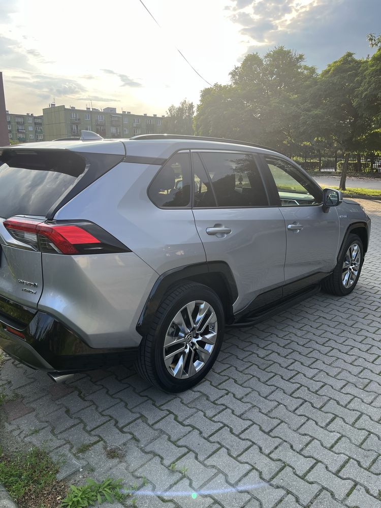 Samochód osobowy Toyota Rav 4