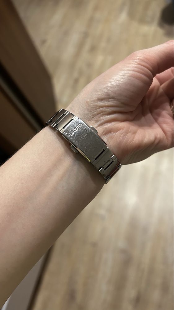 Часы  Casio женские