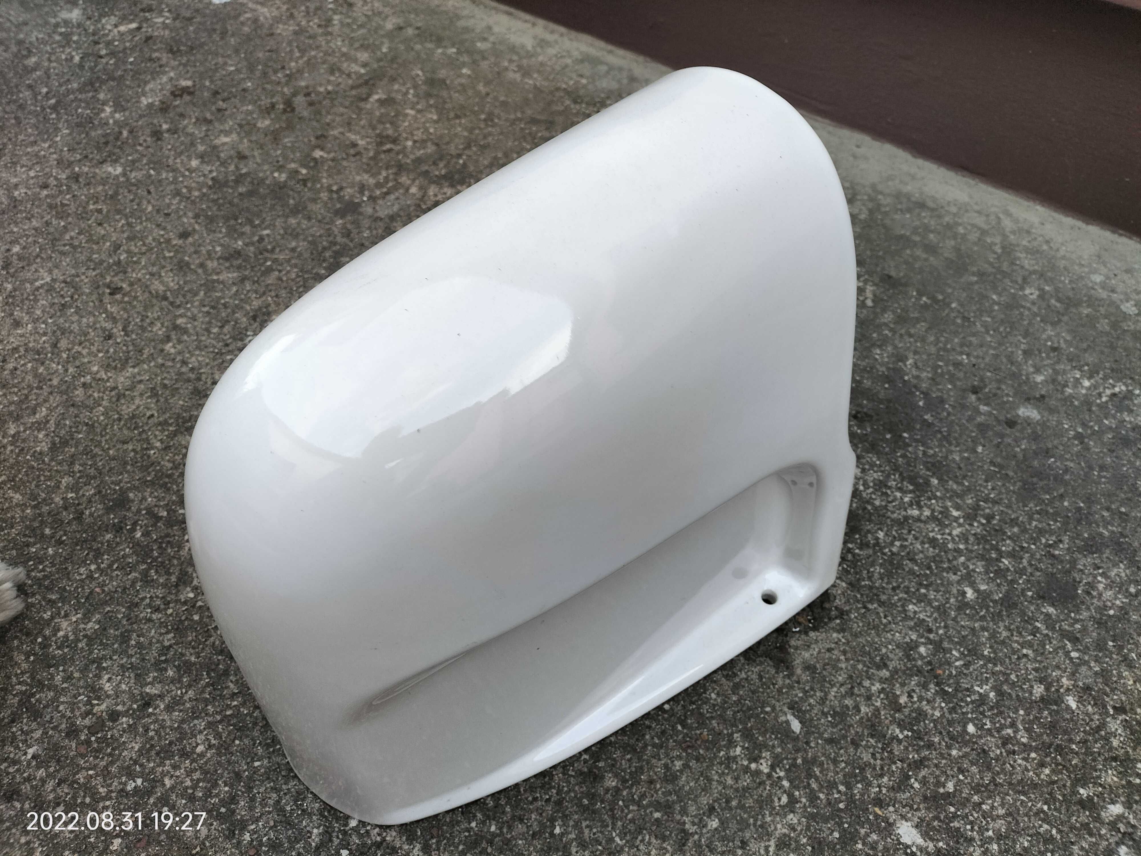 Postument pod umywalkę łazienkową