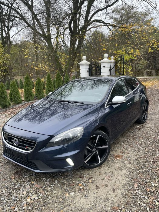 Volvo V 40 D2 1.6 R-design pano/blis/akty. tempomat/kamera/xenon/skóra