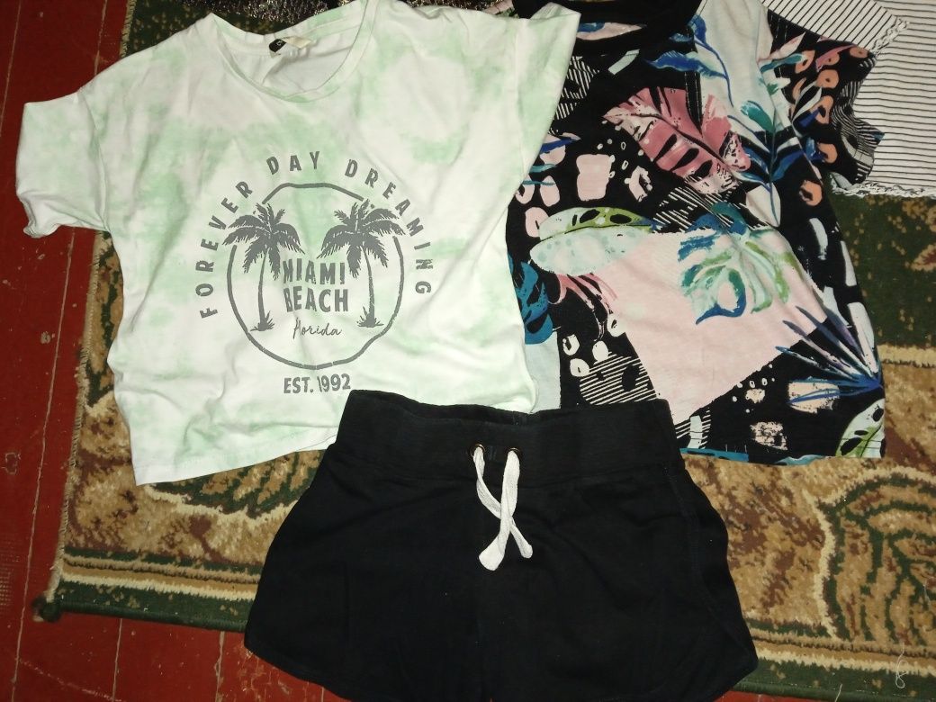 Пакет летних вещей на девочку 8-9-10лет шорты,футболки,комбинезон,лоси